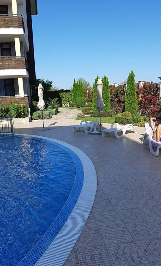 Victoria'S Apartments Nesebar Exteriör bild