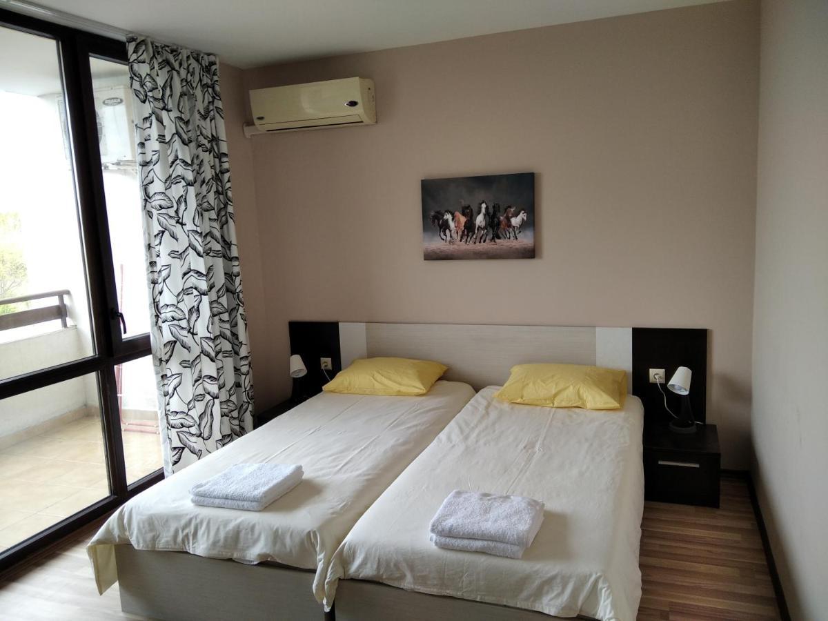 Victoria'S Apartments Nesebar Exteriör bild